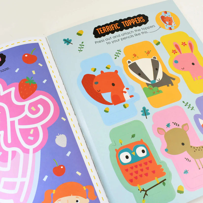 Carti de activitati pentru copii cu stickere autocolante